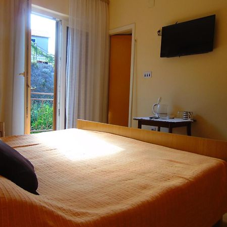 Guest House Jelsa Jelsa  Phòng bức ảnh