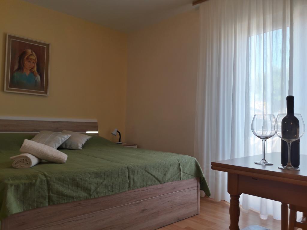 Guest House Jelsa Jelsa  Phòng bức ảnh